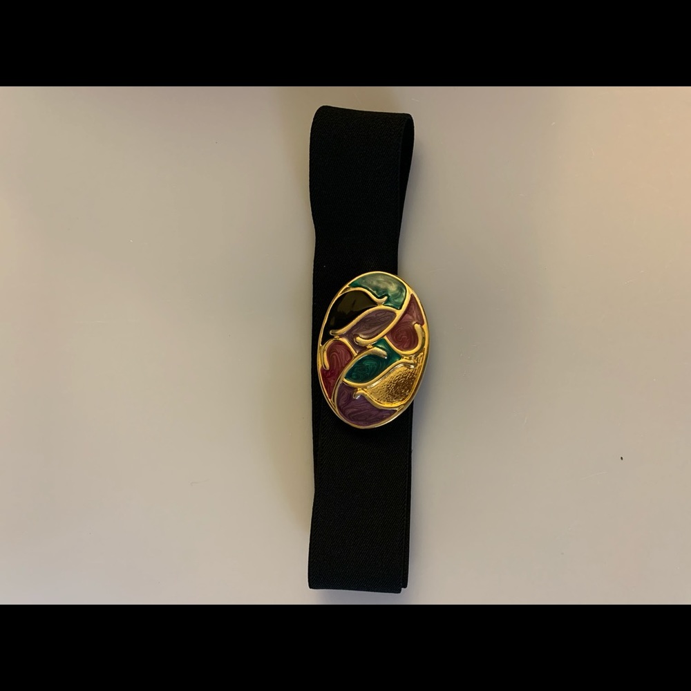 Enameled Buckle on Cinch Belt